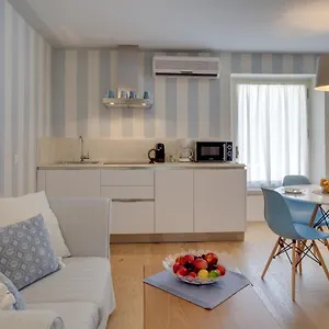 rambaldi-apartments-3-standard.hotelinveneto.com/
