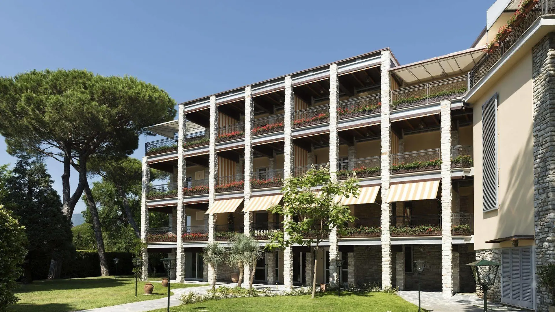 Hotel Hermitage contacts