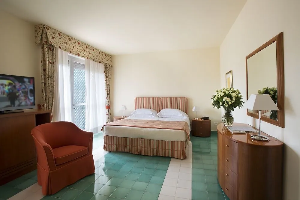 Hotel Hermitage Форте-деи-Марми 4*,  Италия