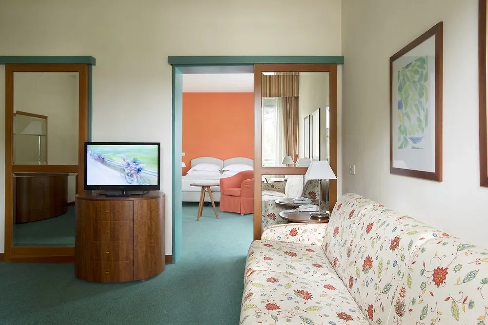 Hotel Hermitage Forte dei Marmi 4*,